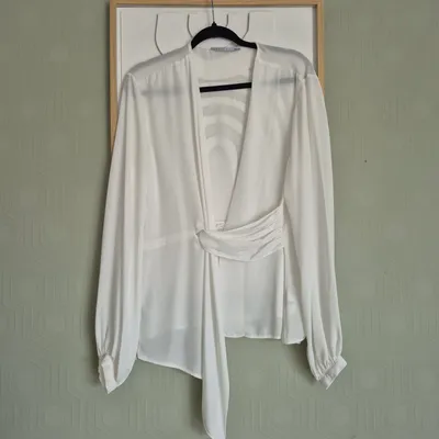 Blouse blanche asymétrique 